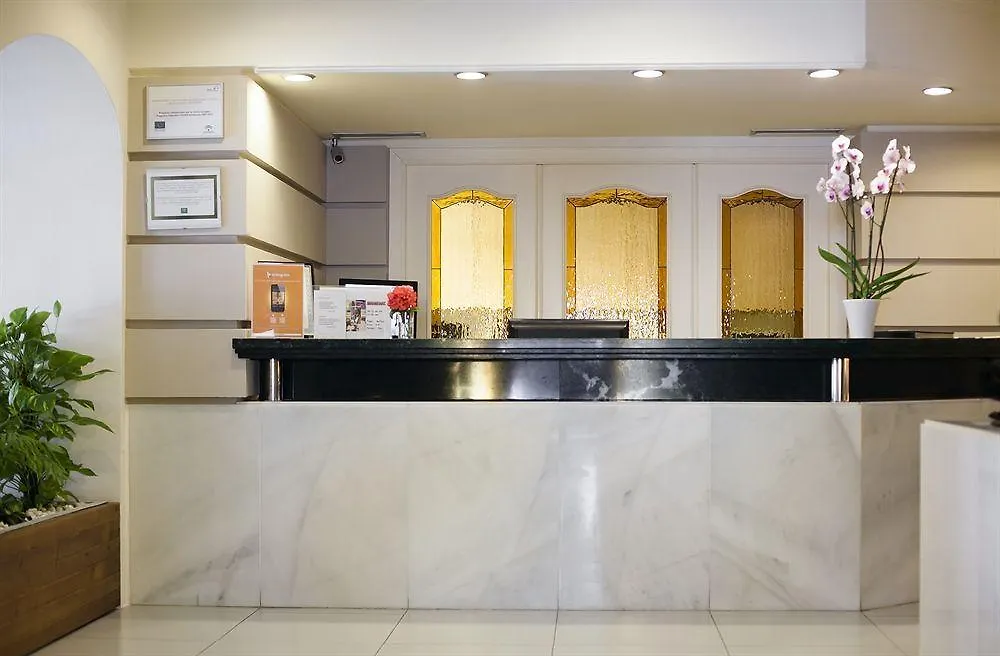 Hotel Apartamentos Plaza Cavana 5 Nerja